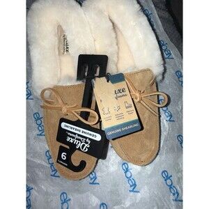 Dluxe by Dearfoams Brown Suede Moccasin Slippers  Shearling Lining Size 9